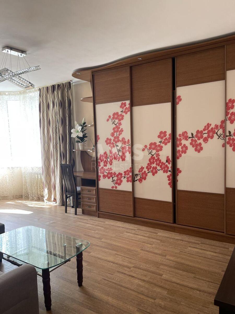 1k apartment vul. Dragomanova 6А3