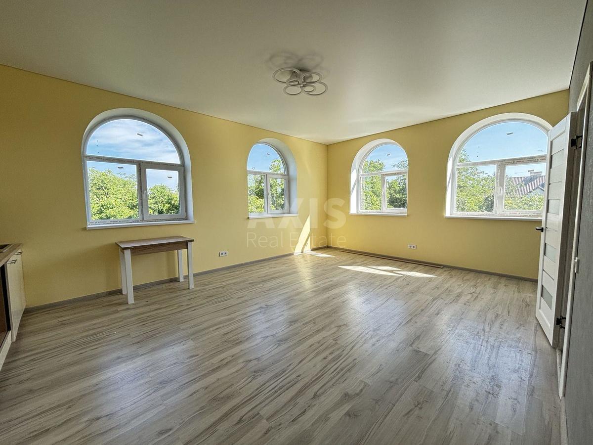 3k apartment vul. Radystiv 120