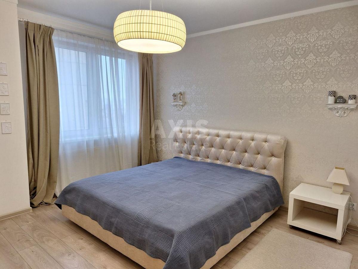 3k apartment vul. Lypkivs'kogo Vasylja Mytropolyta 18В7
