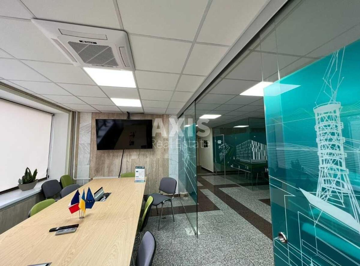 Офіс вул. Паньківська 3, 76м2