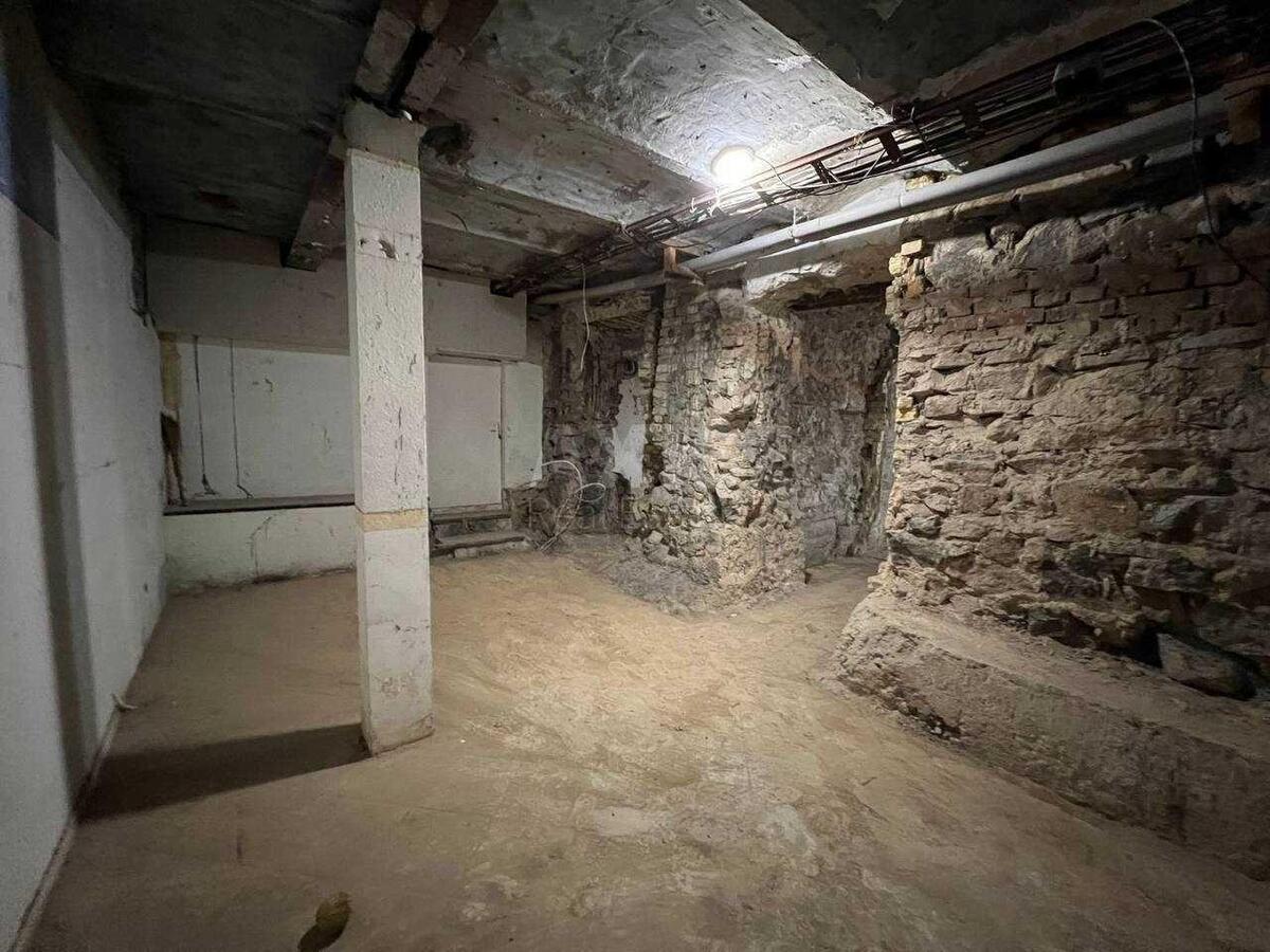 Trade object vul. V'jacheslava Lypyns'kogo 10, 152m27