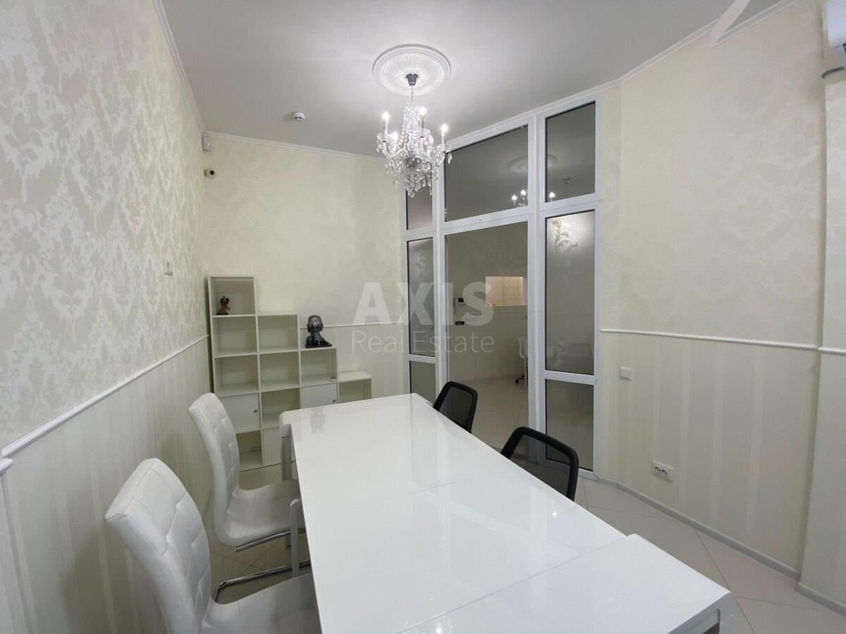 Офис ул. Чавдар Елизаветы 5, 55м2