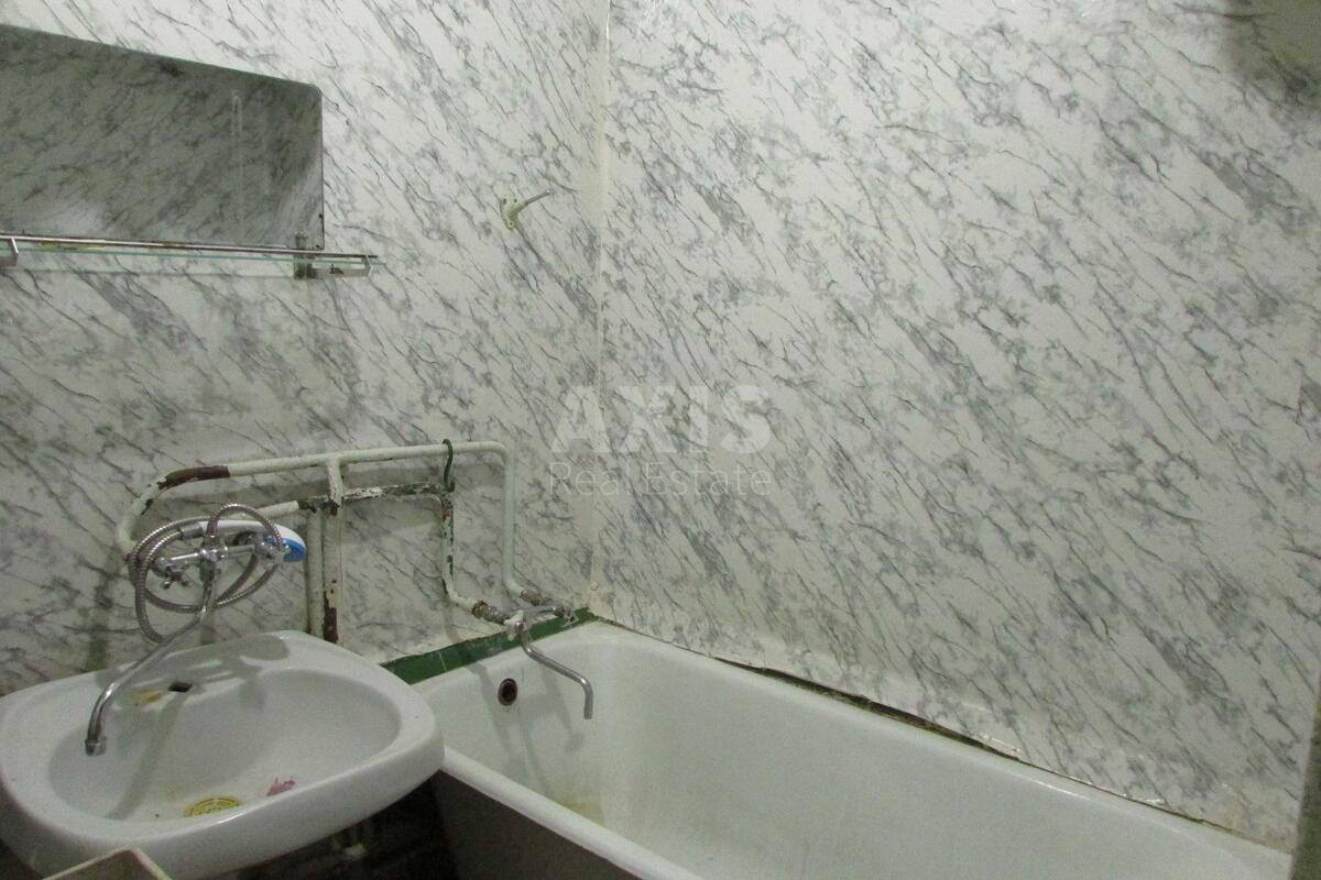 2k apartment vul. Doncja Myhajla 18А8