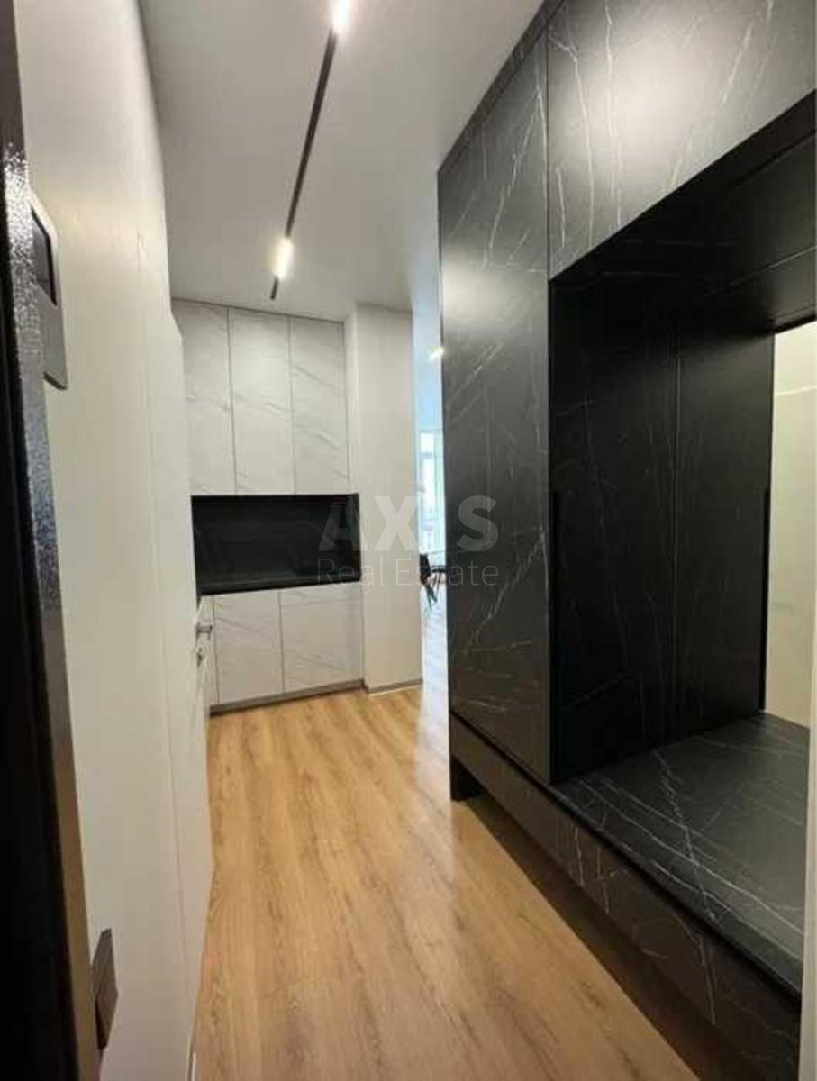 2k apartment vul. Zhyljans'ka 6810