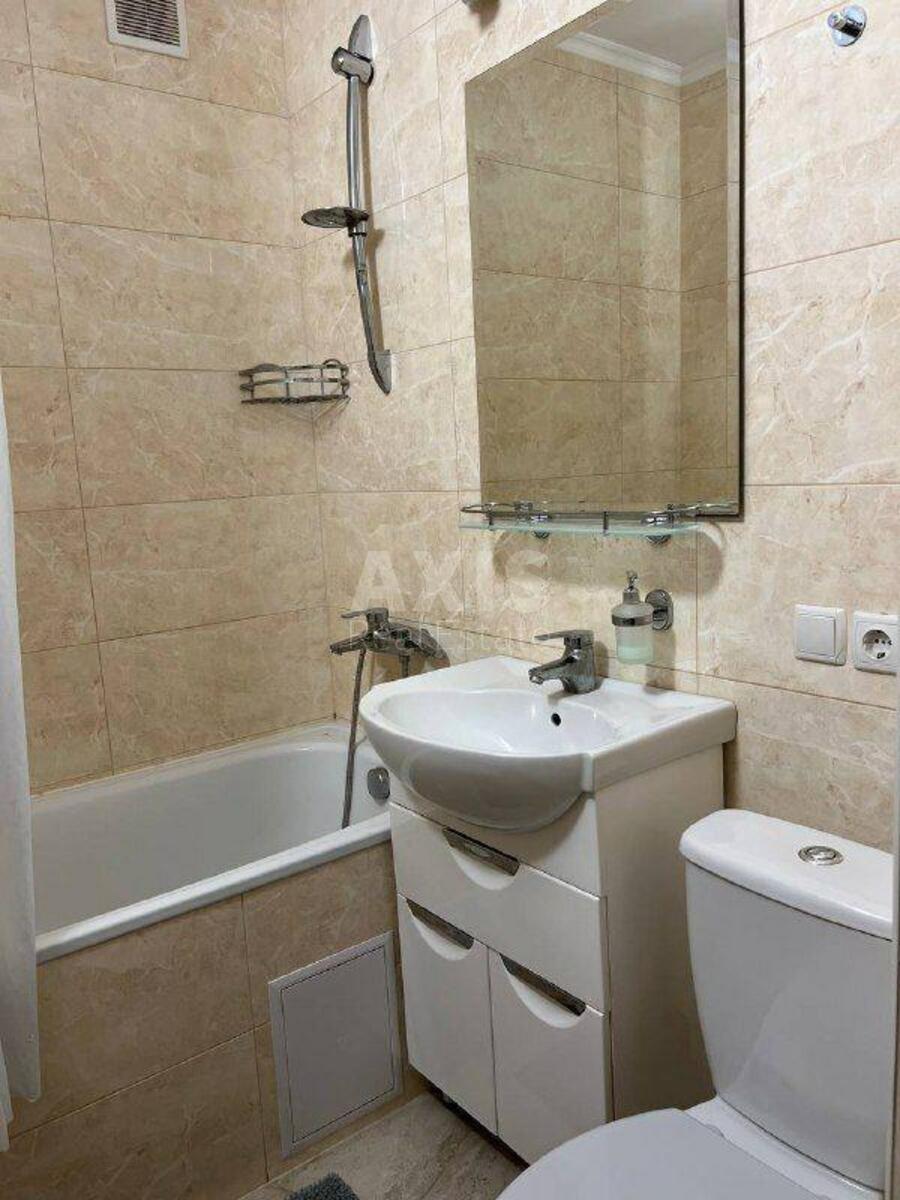 1k apartment uzv. Klovs'kyj 208