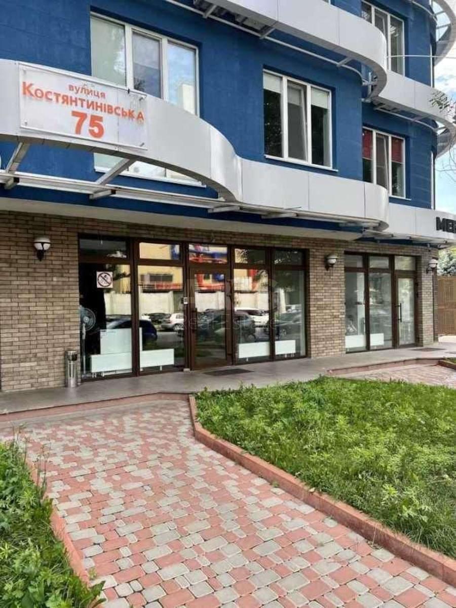 Service object vul. Naberezhno-Hreshhatyc'ka 21, 305m2