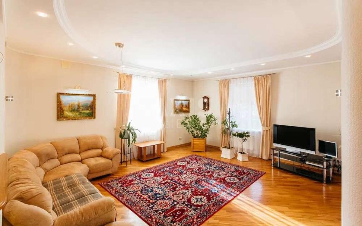 Дoм ул. Патриотов, 200м2, город Киев230562