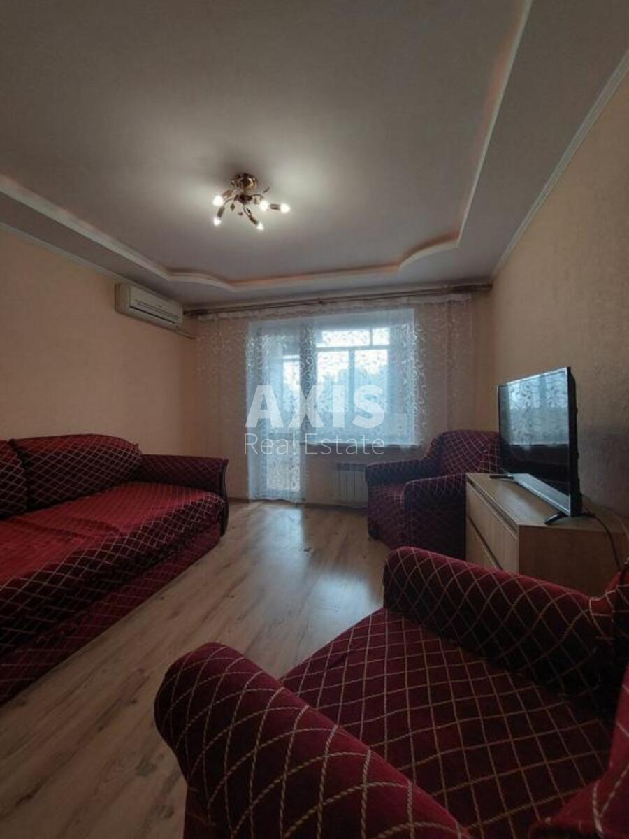 1k apartment vul. Myloslavs'ka 18