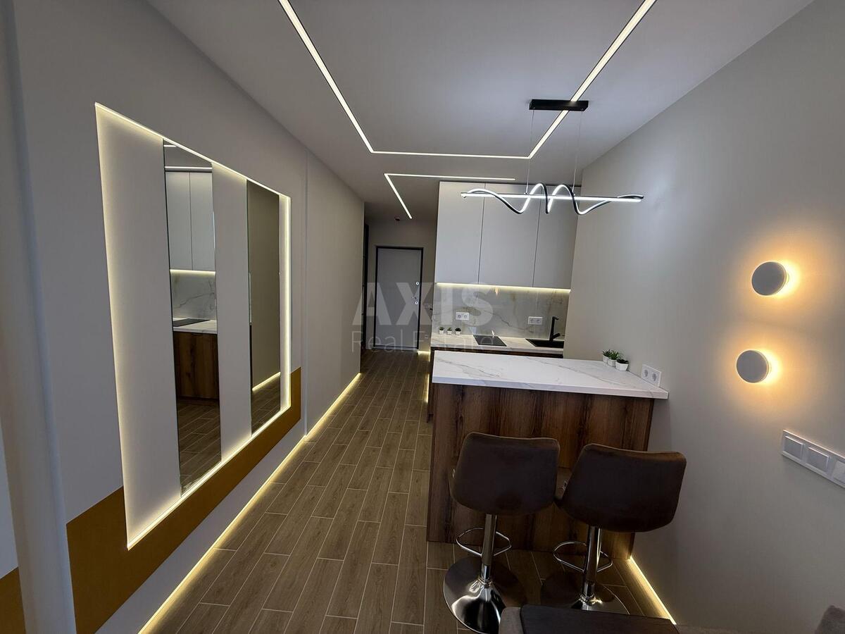 1k apartment vul. Bulahovs'kogo Akademika 1Б