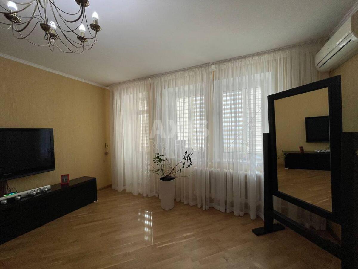2k apartment pr-t Bazhana Mykoly 147