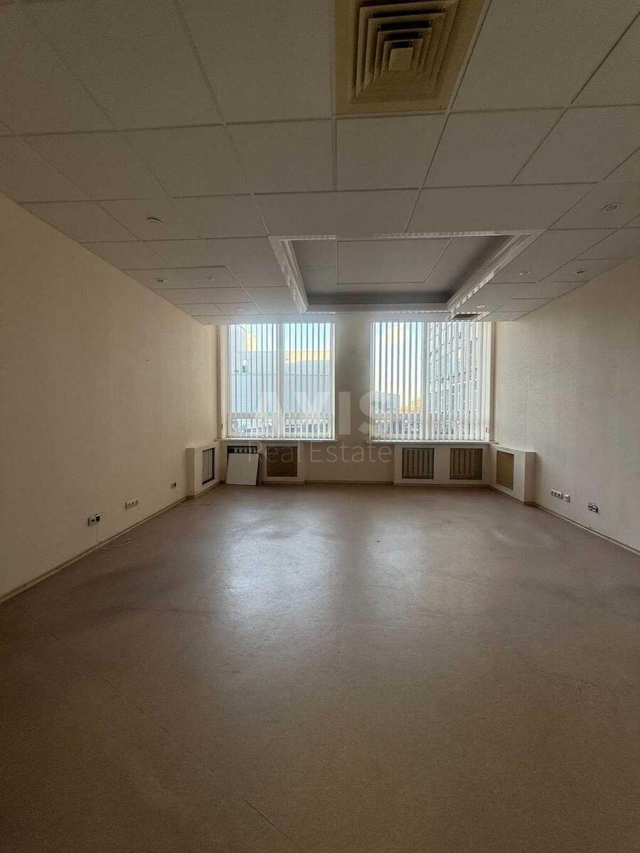 Office vul. Sverstjuka Jevgena 2Б, 362m2624158