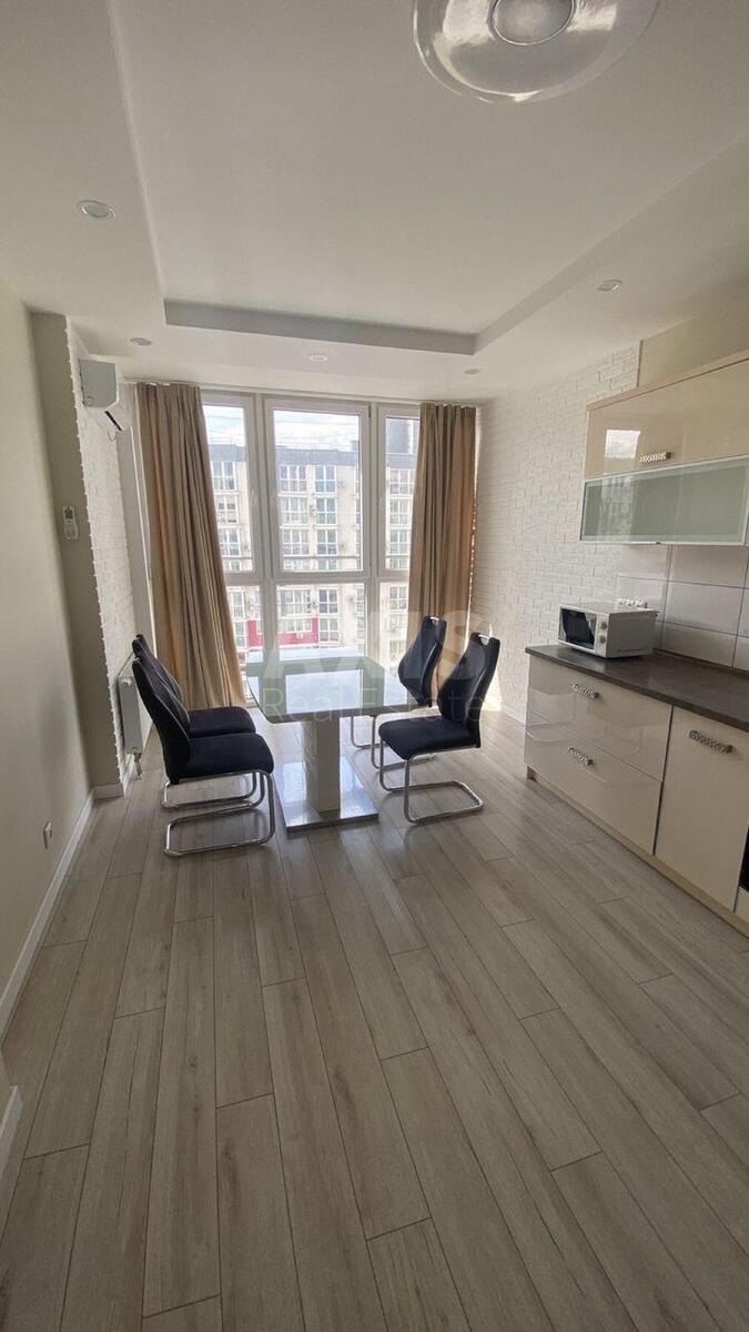 2k apartment vul. Zarichna 1