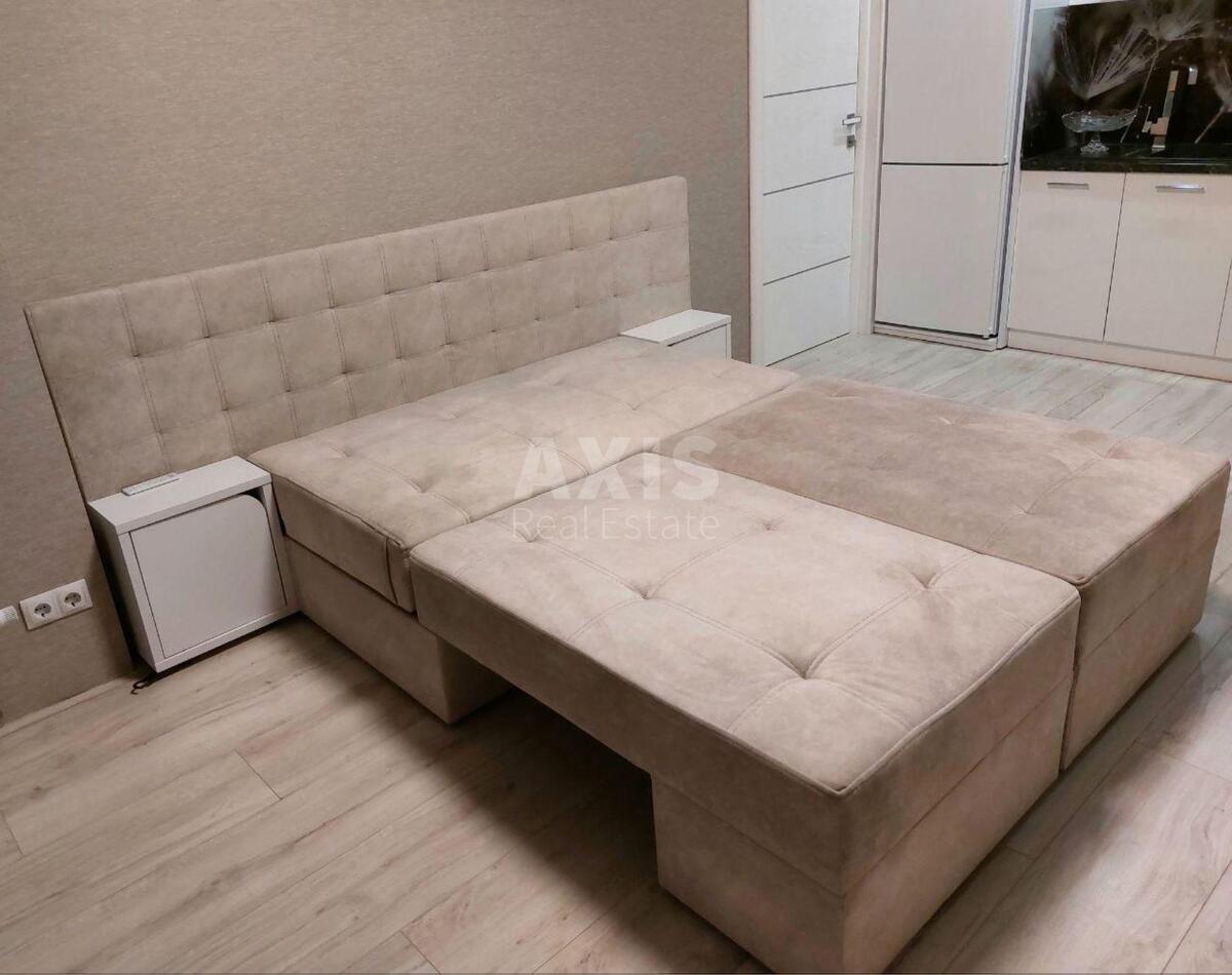 1k apartment vul. Saljutna 2Б7