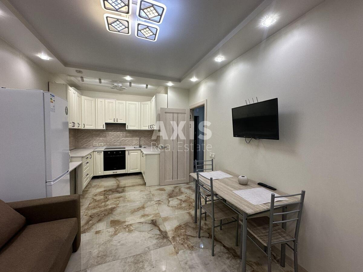 1k apartment nab. Dniprovs'ka 18594800