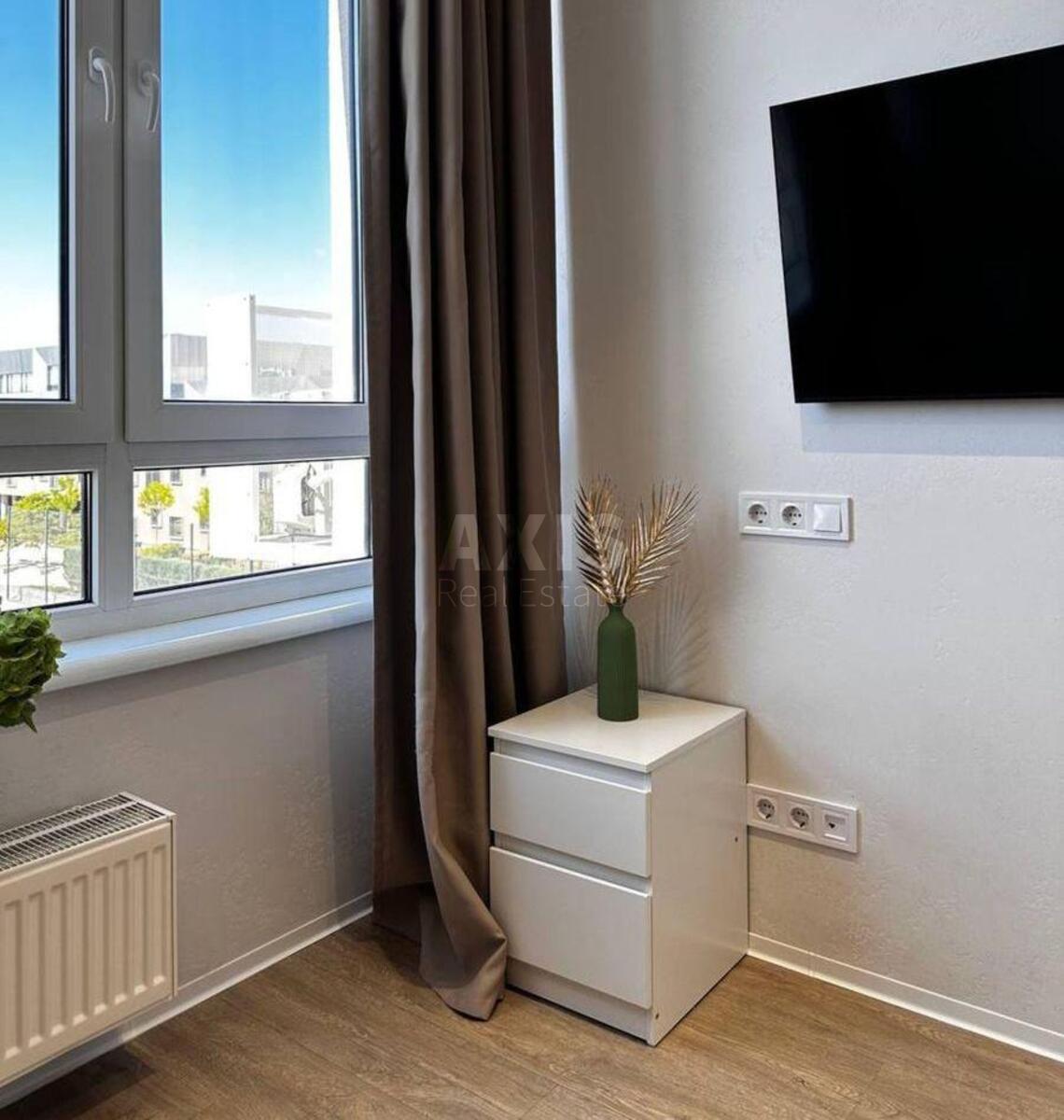 1k apartment vul. Saljutna 2Б578975