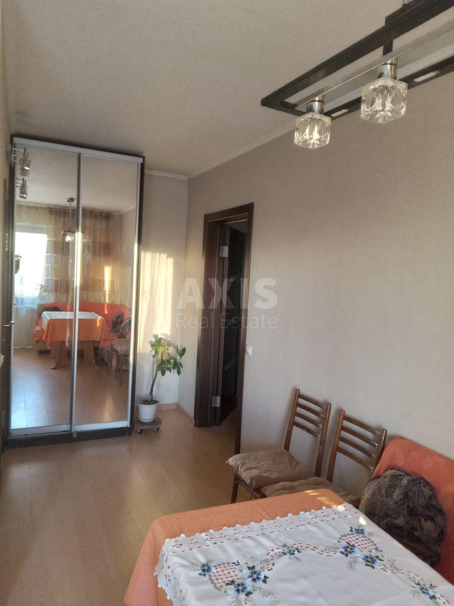 2k apartment vul. Oleksandra Olesja 170