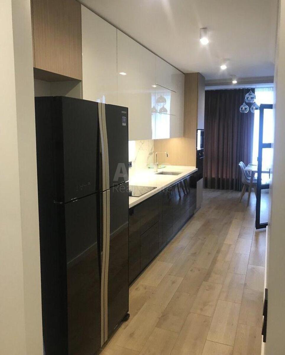 2k apartment vul. Glybochyc'ka 13/26