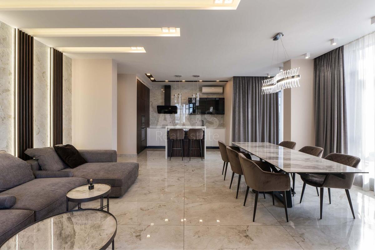 4k apartment vul. Strutyns'kogo Sergija 2589540