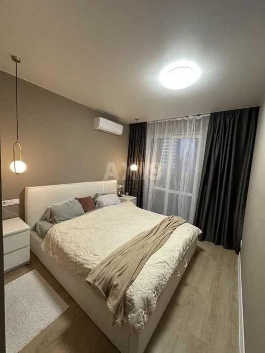 3k apartment vul. Novopol'ova 24