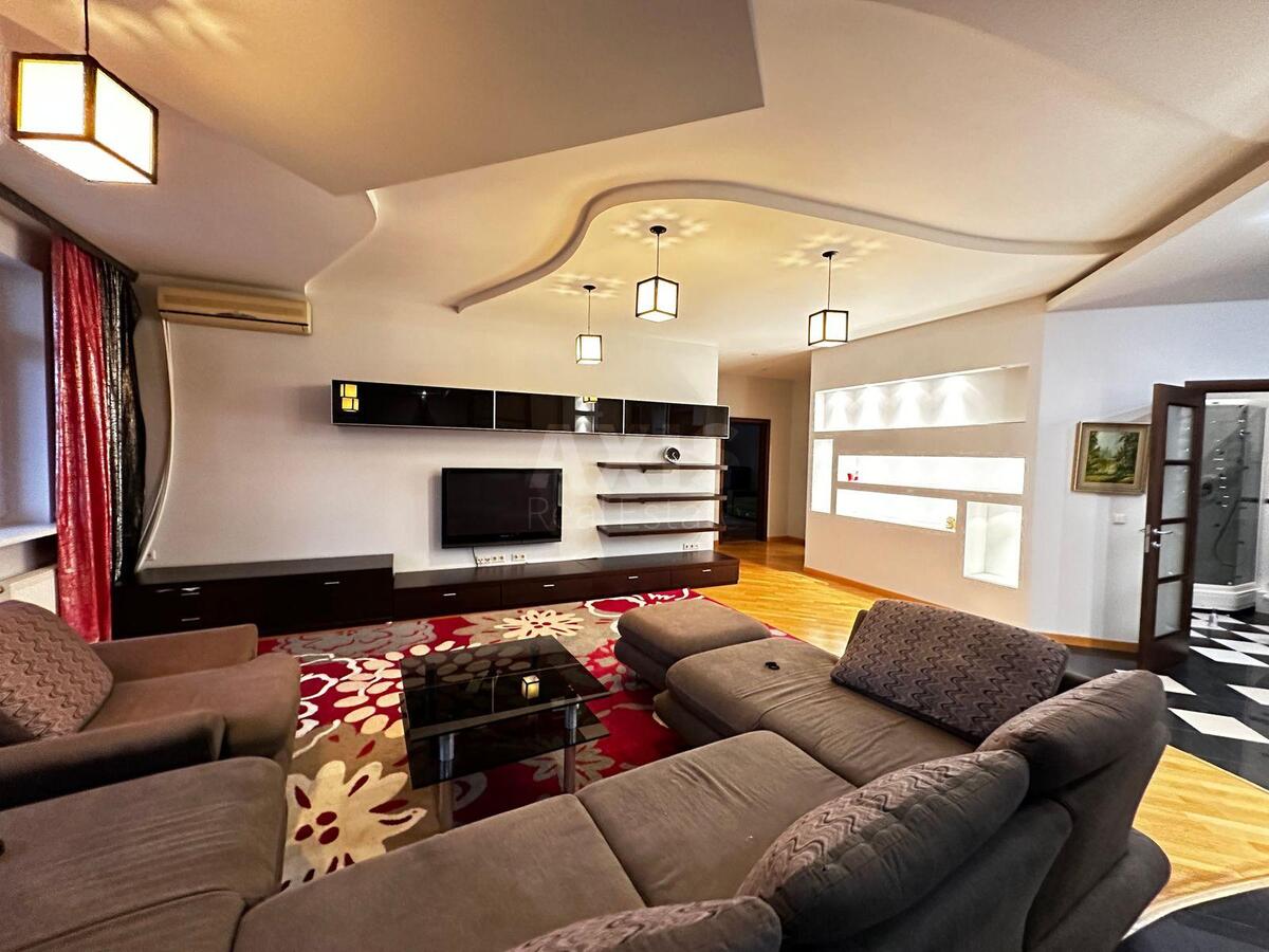 3k apartment vul. Jevgena Konoval'cja 36Б0