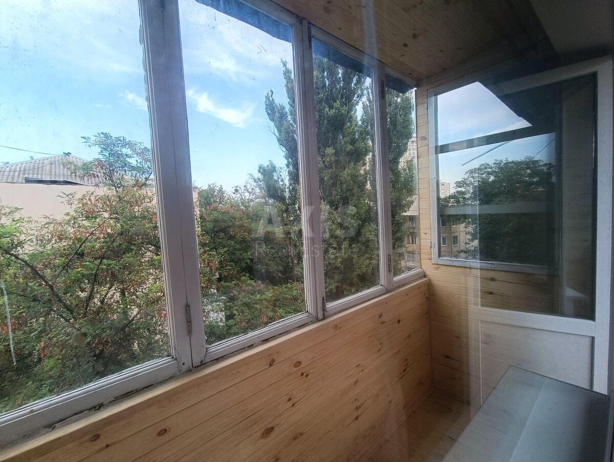 2k apartment vul. Parkovo-Syrec'ka 1213