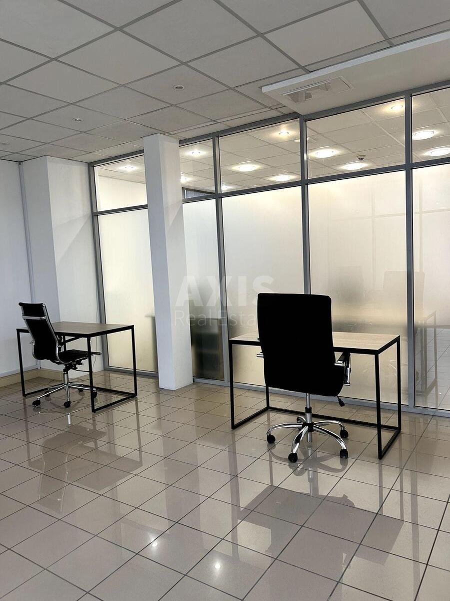 Office vul. Velyka Vasyl'kivs'ka 72, 246m25