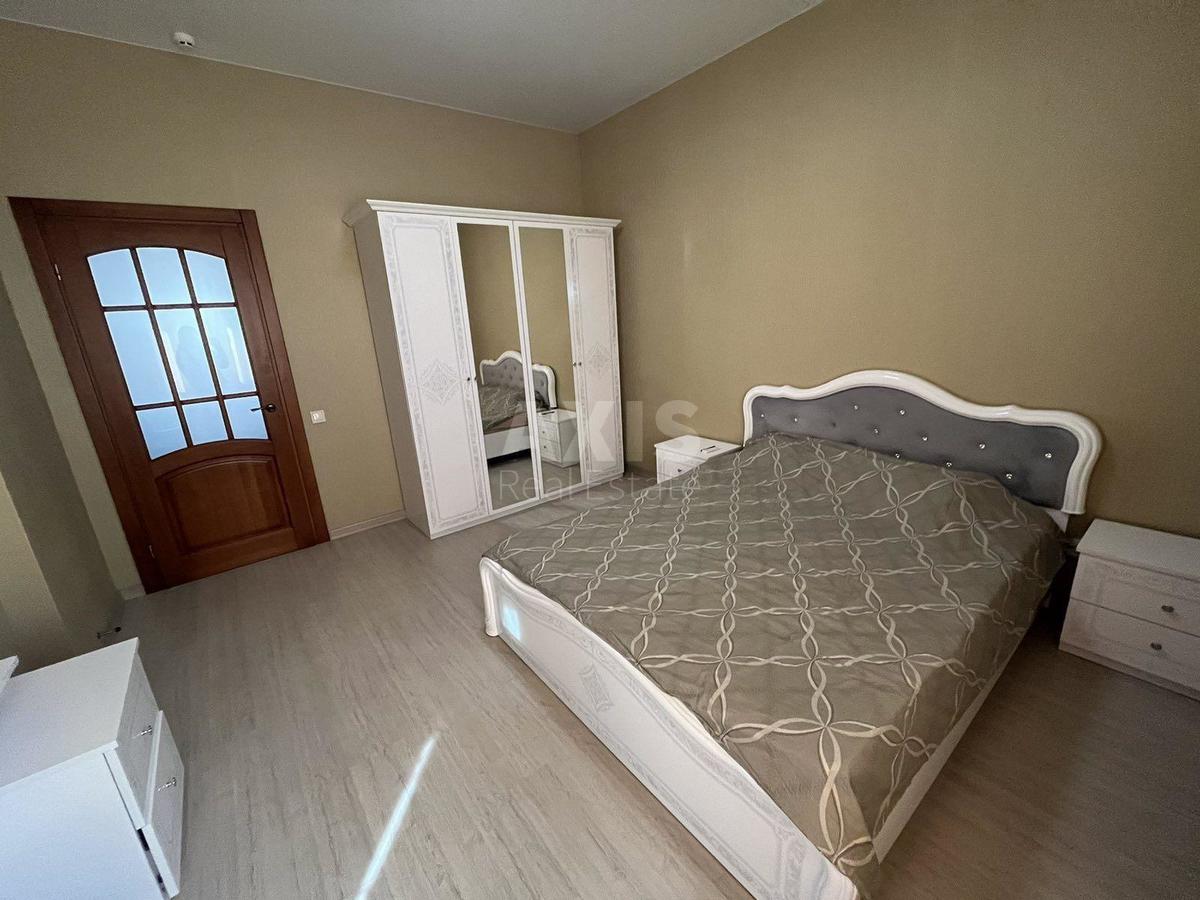 3k apartment vul. Zlatoustivs'ka 162