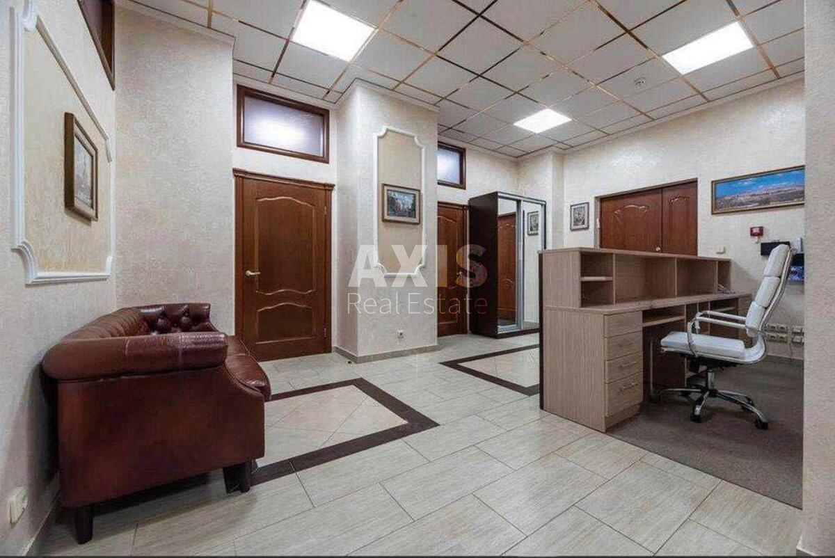 Офіс вул. Євгена Коновальця 36Д, 287м2