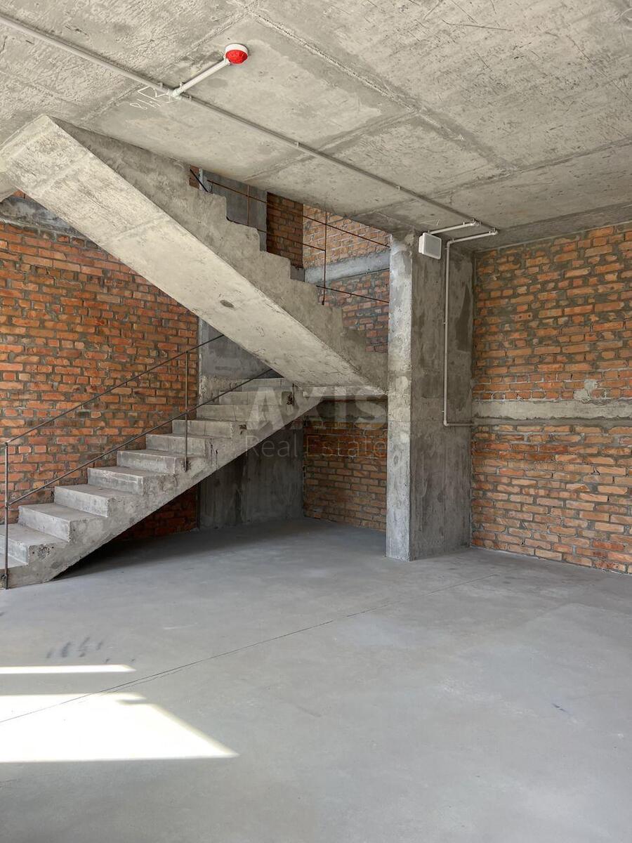 Service object vul. Vavylovyh 11, 74m24