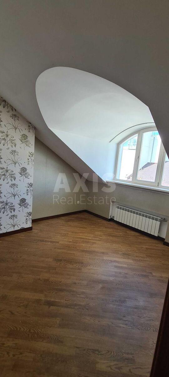5k apartment vul. Orlyka Pylypa 1013
