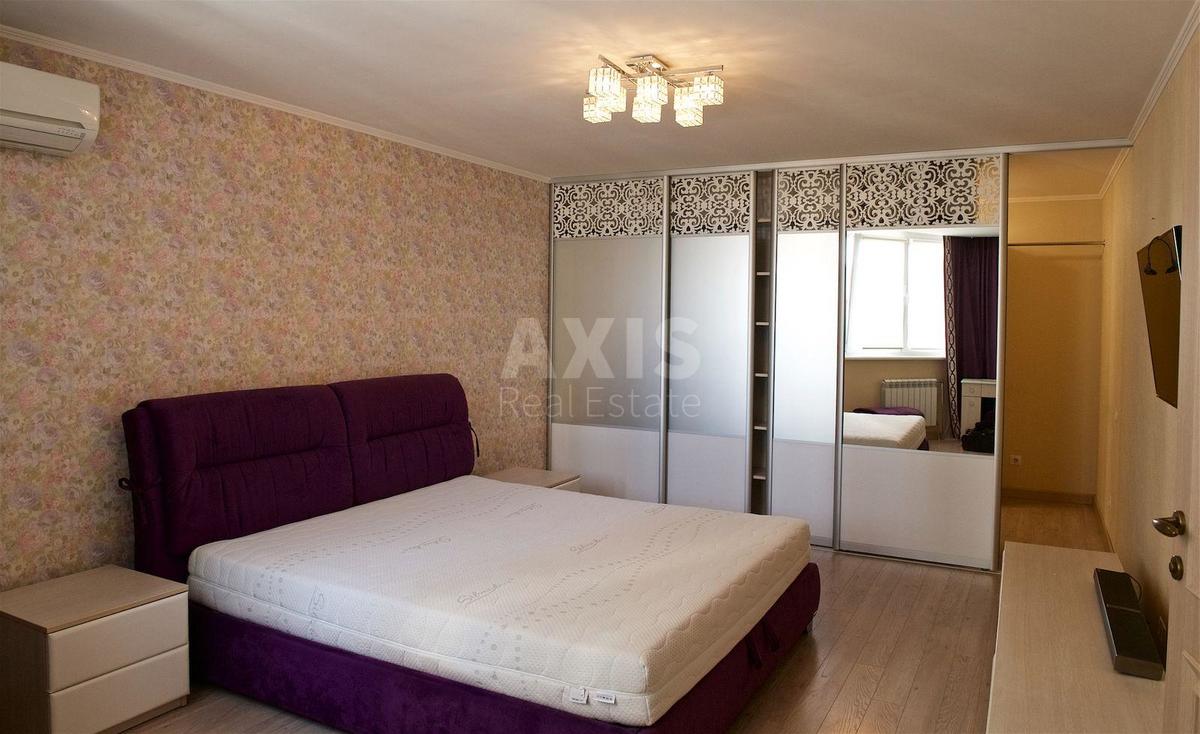 3k apartment vul. Urlivs'ka 23Б2