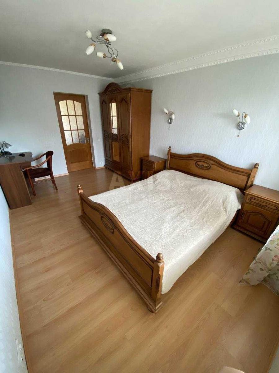 2k apartment vul. Miljutenka 10А4