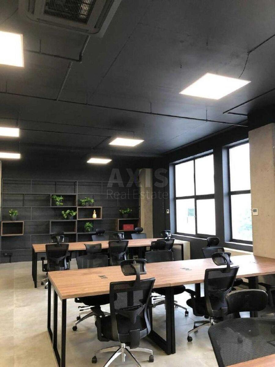Office bul. Shevchenka Tarasa 2, 253m23