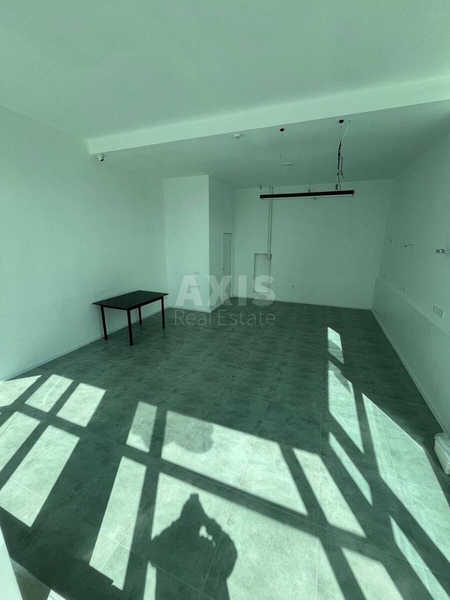 Trade object bul. Druzhby Narodiv 1, 40m2584941