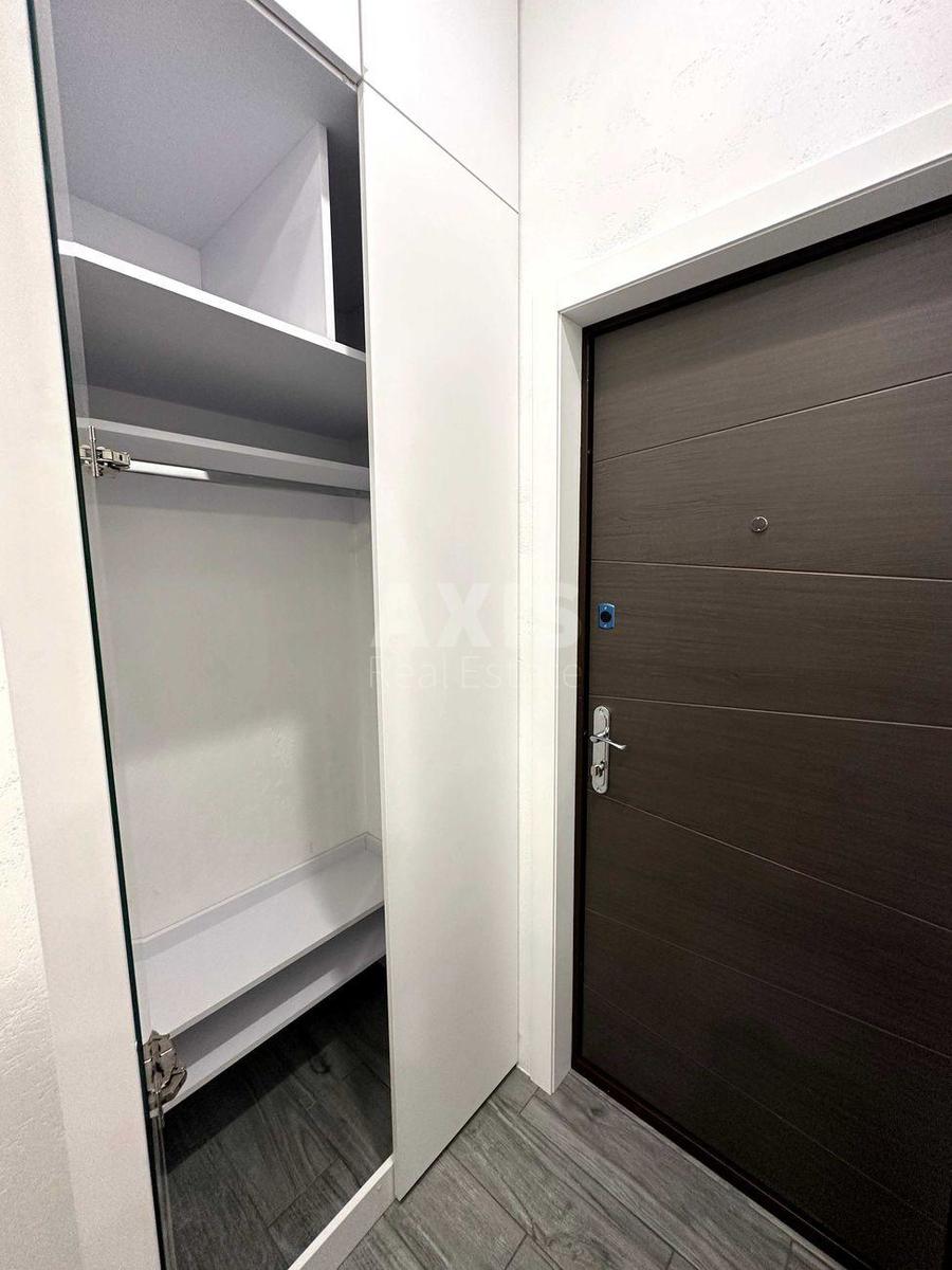 2k apartment vul. Kahovs'ka 606