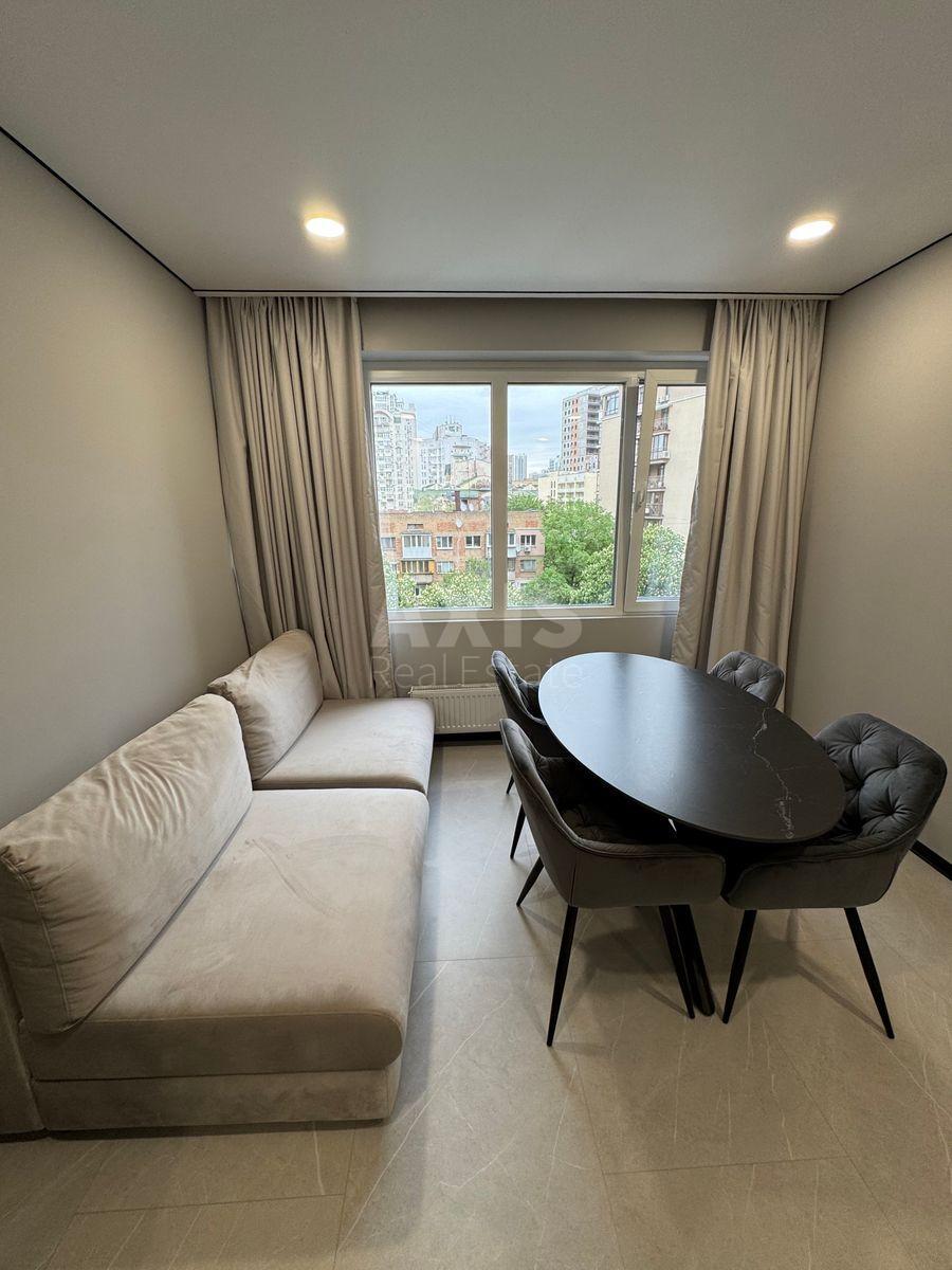 2k apartment vul. Zlatoustivs'ka 252