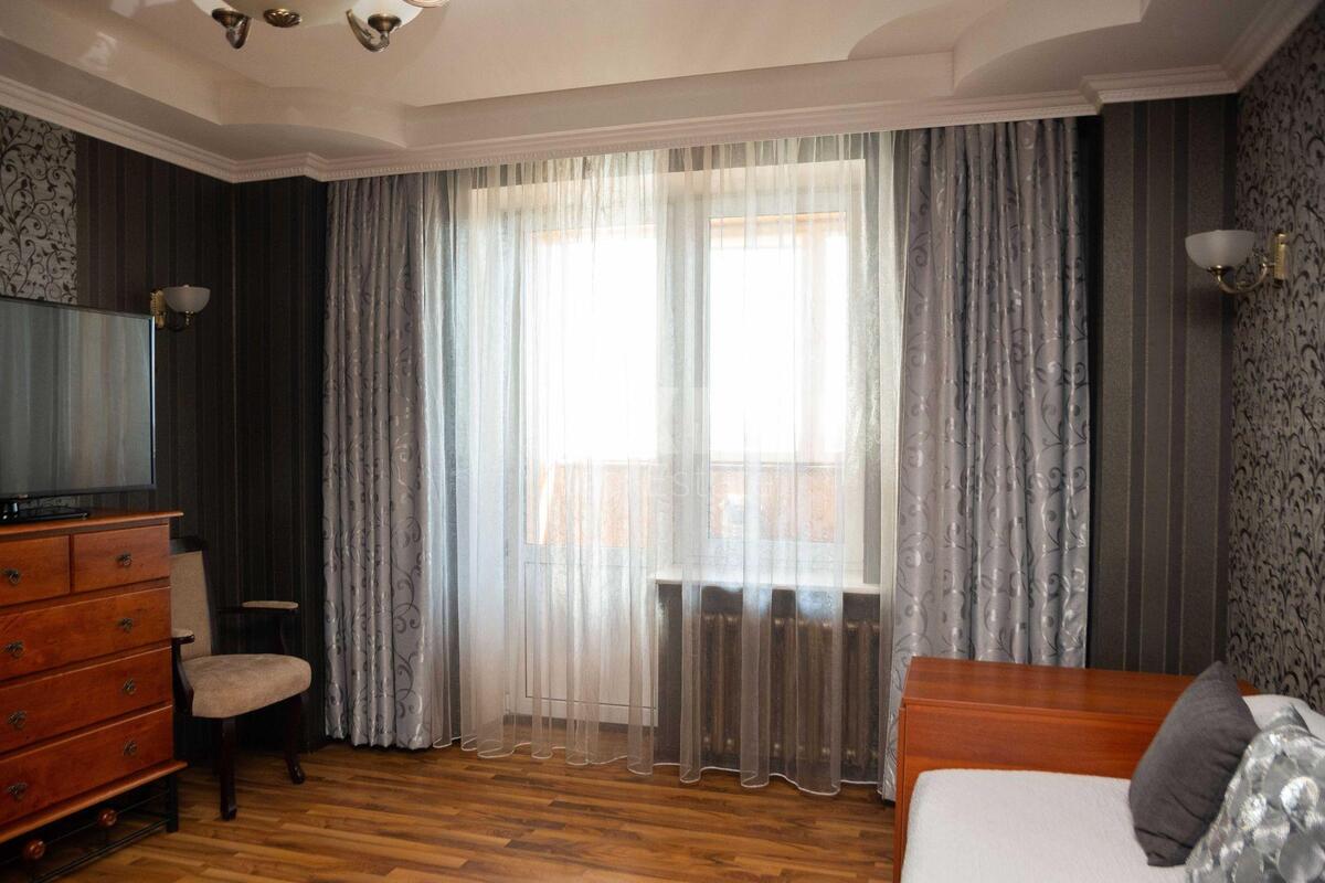 3k apartment pr-t Tychyny Pavla 16/24