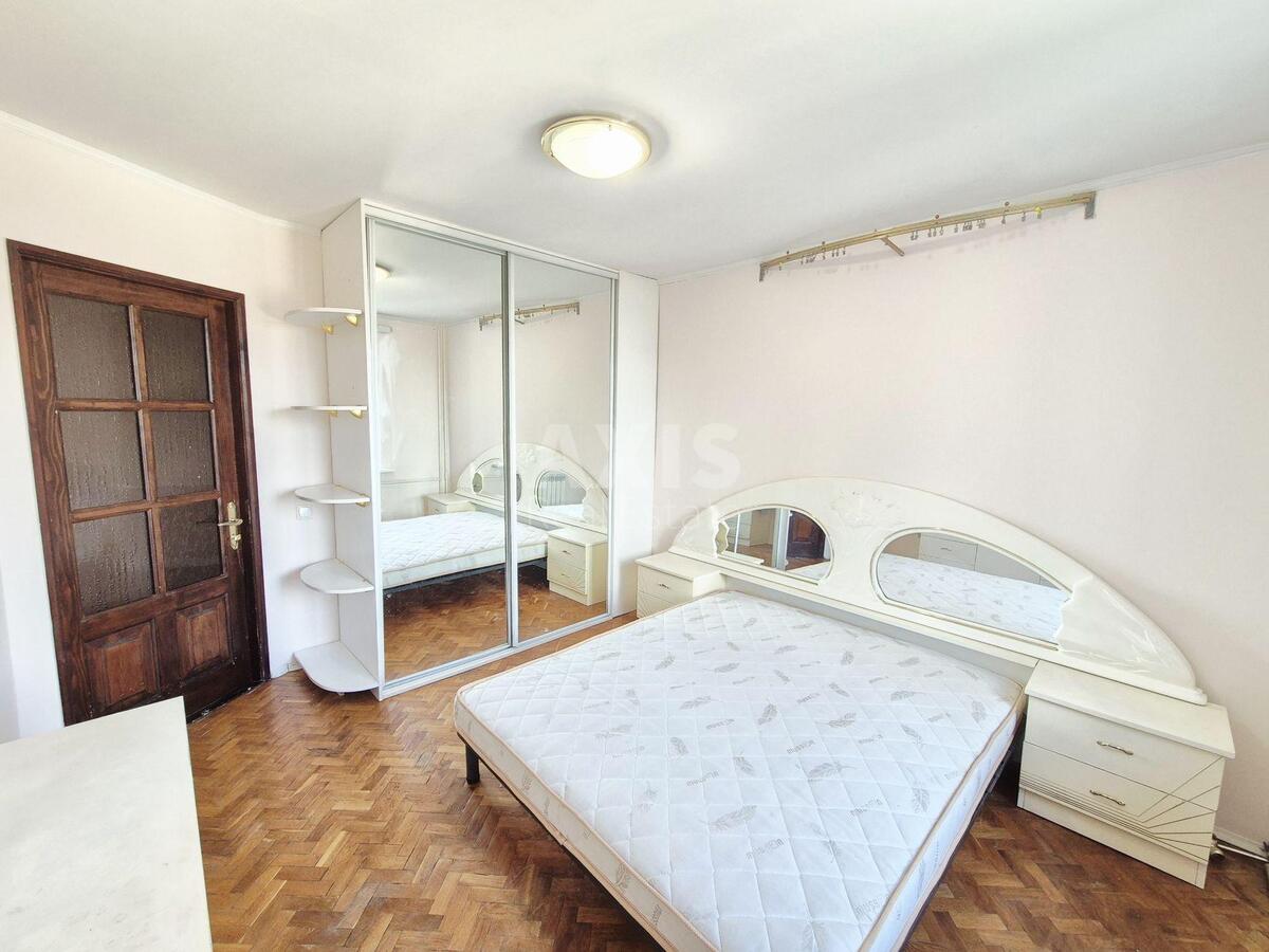 3k apartment nab. Dniprovs'ka 7605277