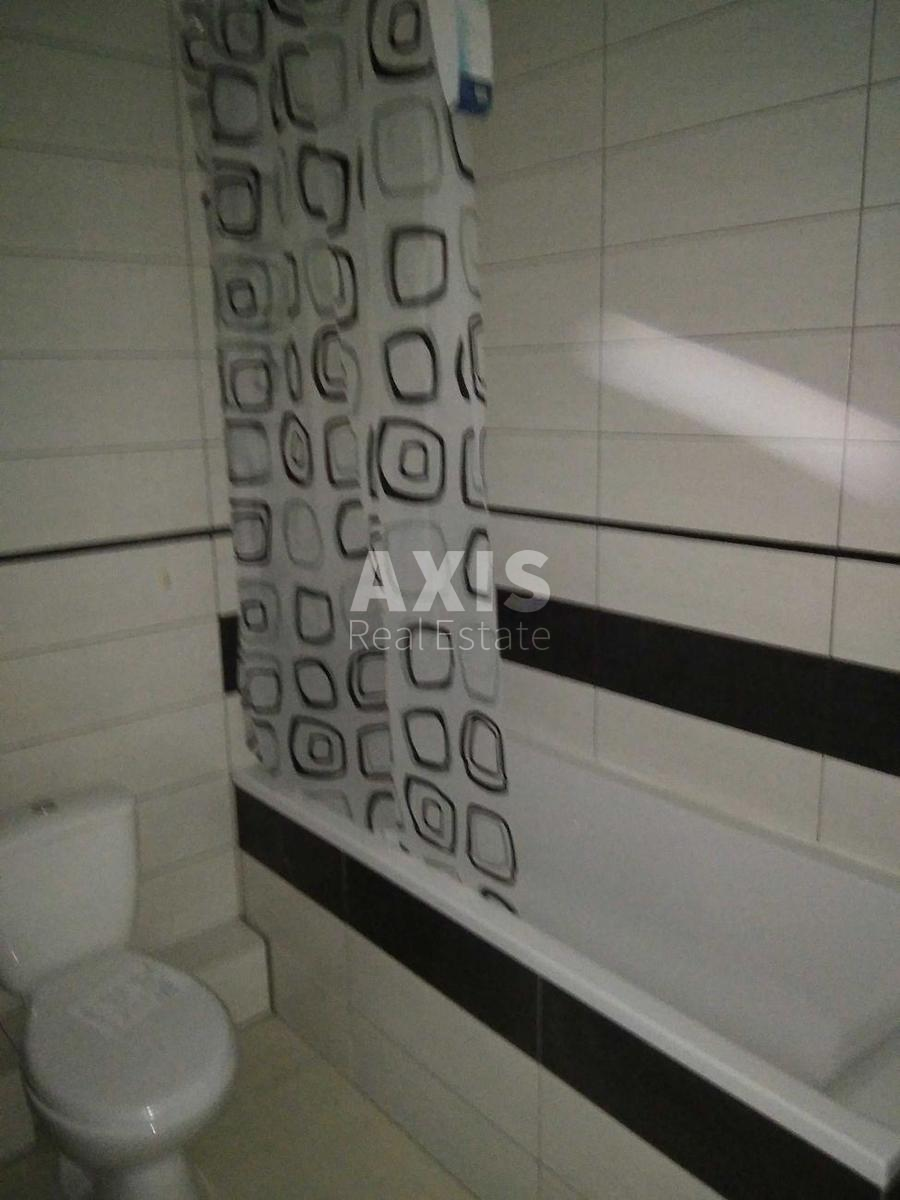 2k apartment nab. Dniprovs'ka 15