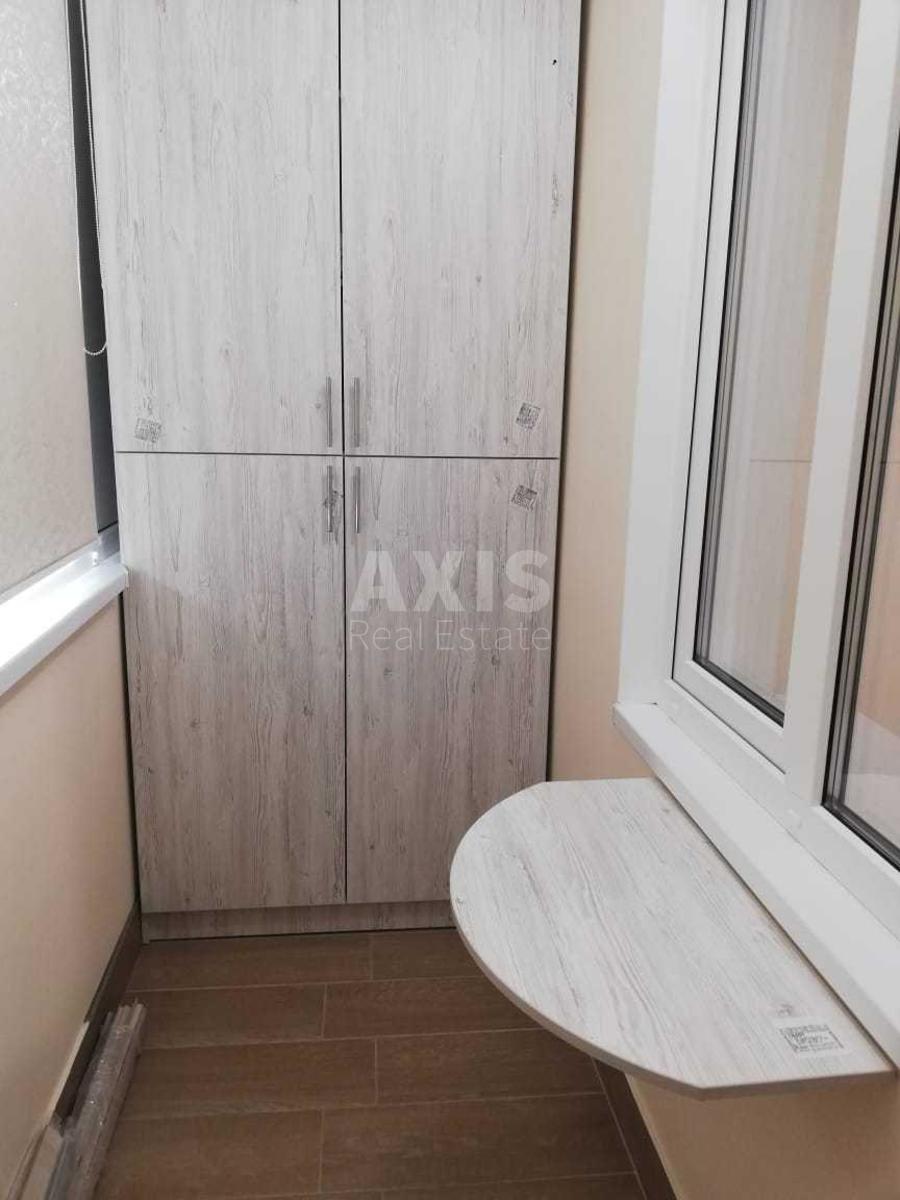 2k apartment vul. Horol's'ka 8/42