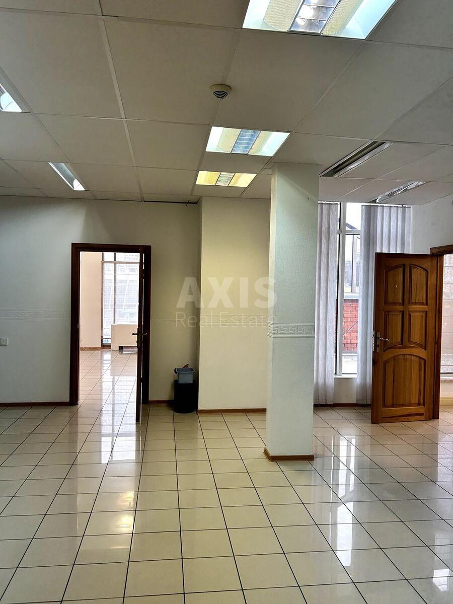 Office vul. Velyka Vasyl'kivs'ka 72, 246m22