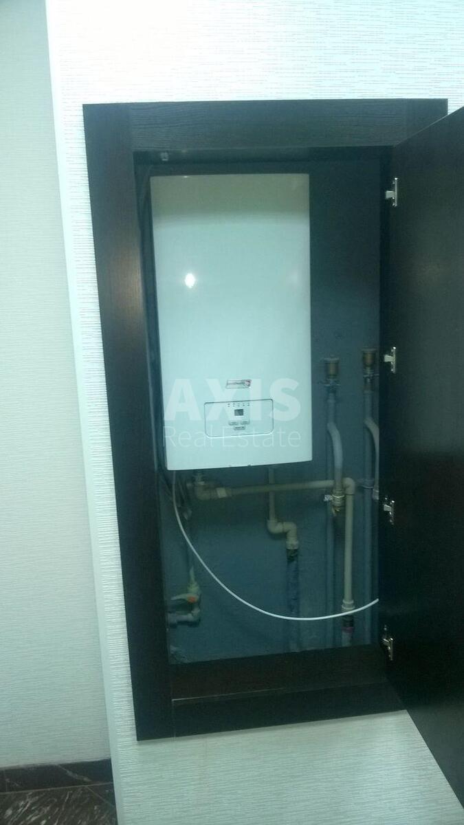 Office vul. Lebedjeva Mykoly 14, 77m28