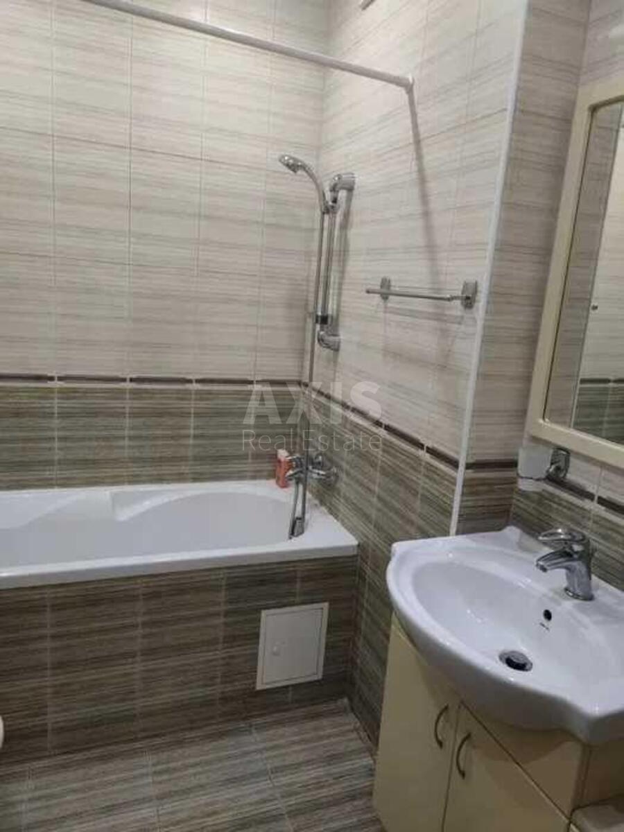 2к квартира ул. Ревуцкого 56