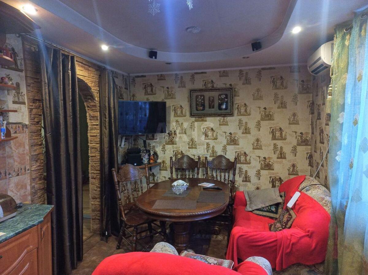 Дoм ул. Садовая 208-я, 300м2, город Киев3