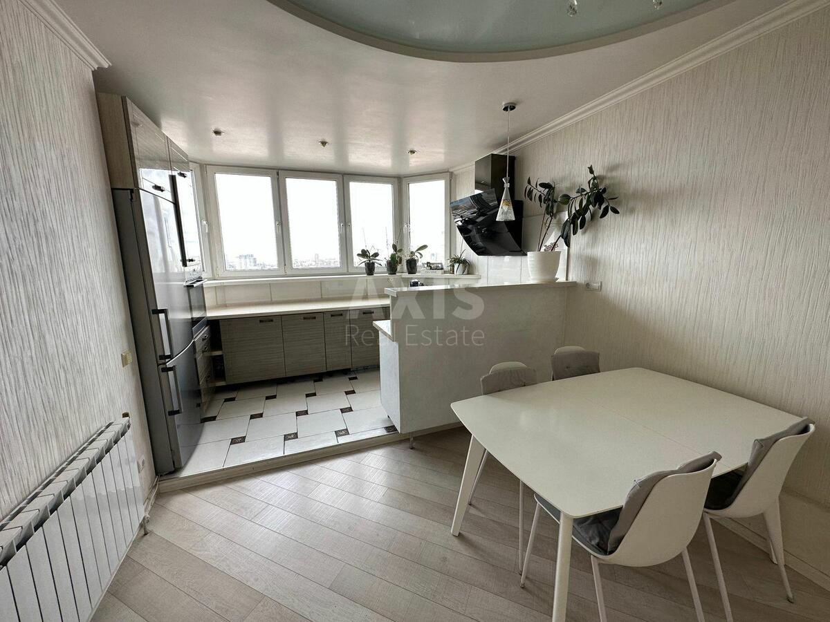 2k apartment vul. Oleny Pchilky 65