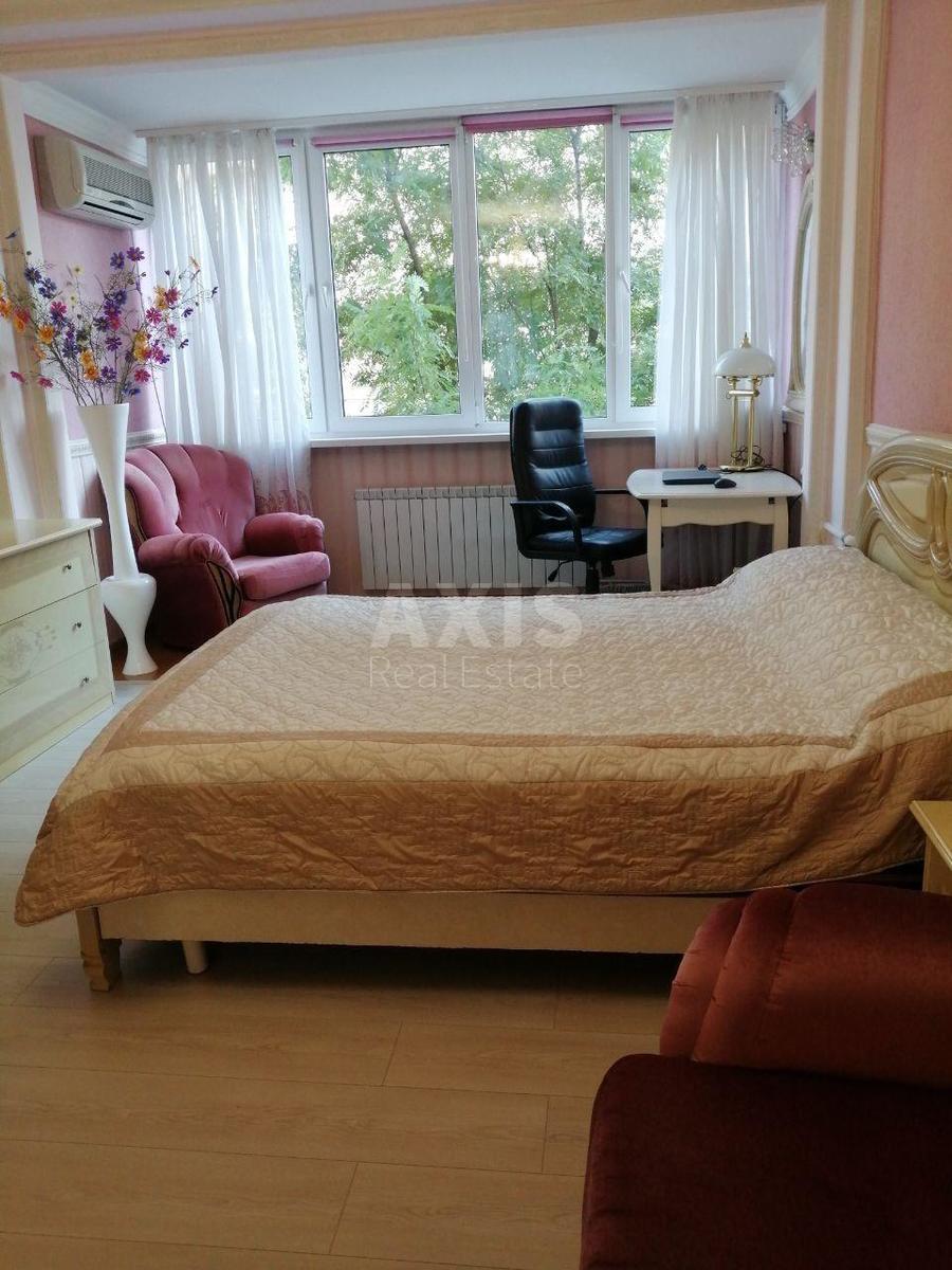 3к квартира ул. Ирининская 32