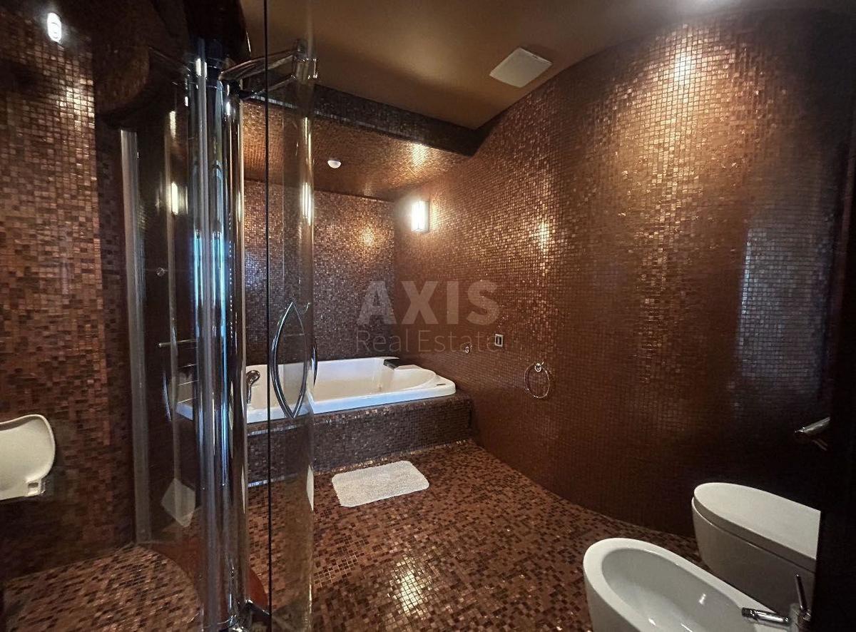 4k apartment vul. Hmel'nyc'kogo Bogdana 412