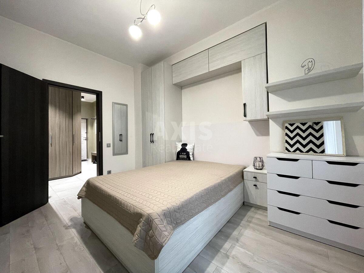 1k apartment vul. Dragomyrova Myhajla 2А5
