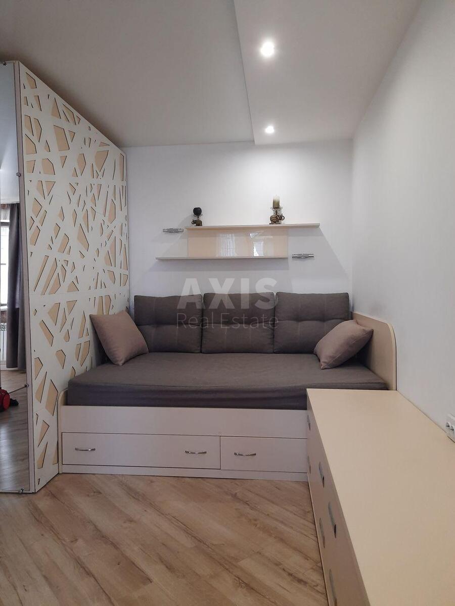 1k apartment vul. Navashyna Akademika 9626503