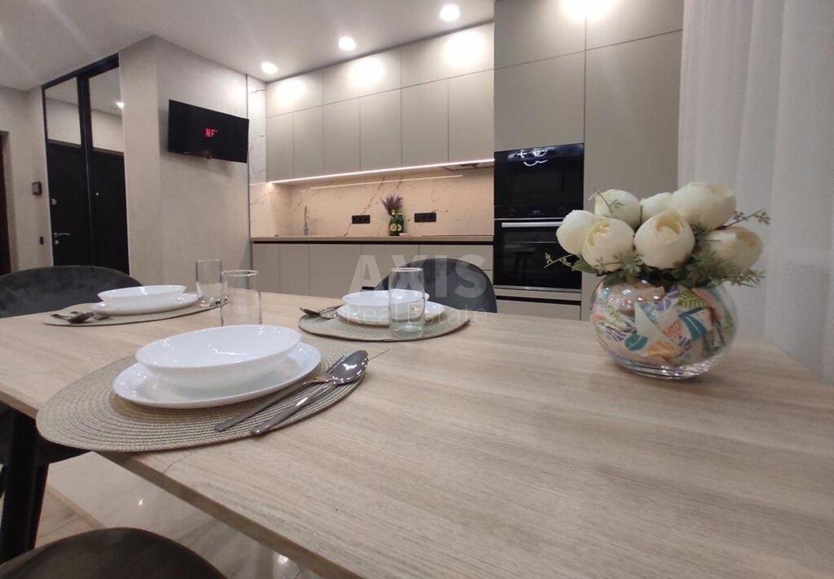 2k apartment vul. Rodyny Kristeriv 20
